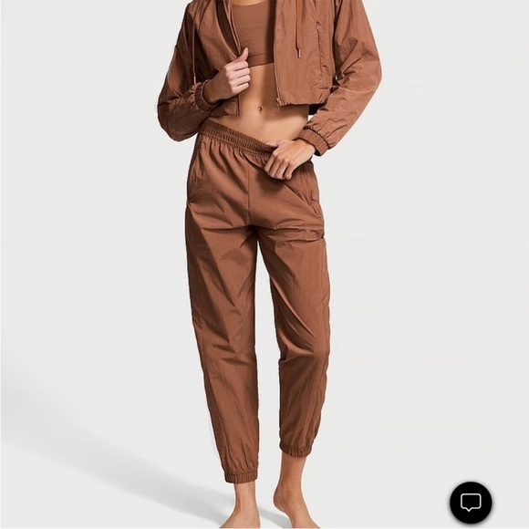 NWOT Victoria Secret Parachute Weekend Jogger Sz Small Caramel Lightweight Nylon - Picture 5 of 15